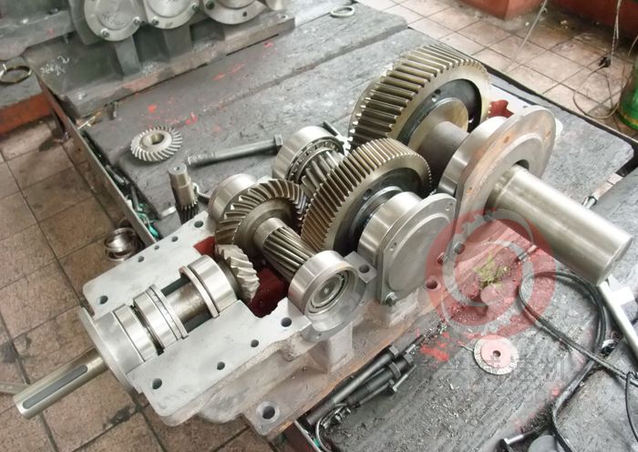 DCY減速機(jī)組裝